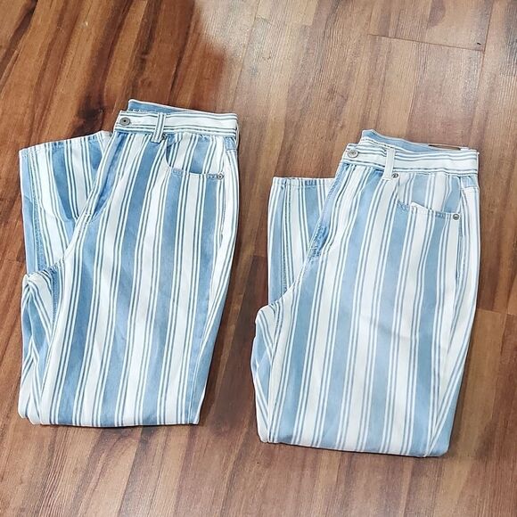 AEO White/Denim Striped Mom Jeans - Picture 2 of 4